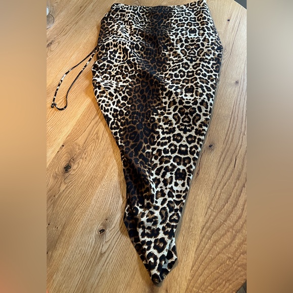 VERONICA BEARD ARI SILK BLEND LEOPARD PRINT SKIRT, SIZE 8. - Picture 11 of 12